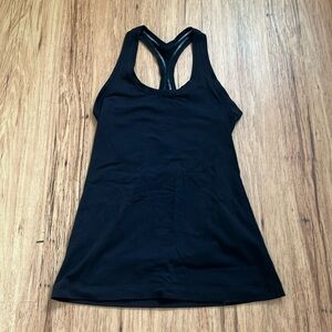 lululemon cool racerback tank top size 4 black
